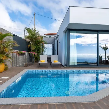 Moonlight By Lovelystay *