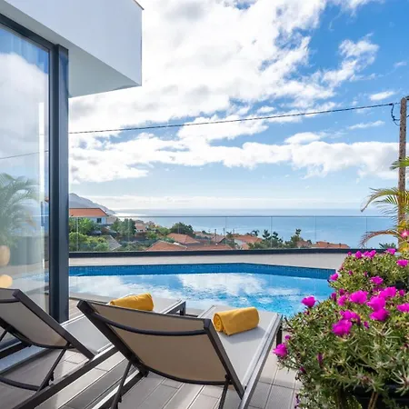 Moonlight By Lovelystay *