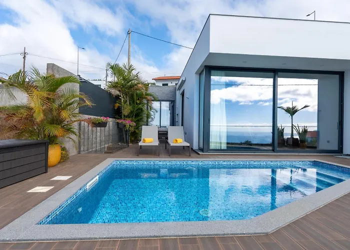 Moonlight By Lovelystay *